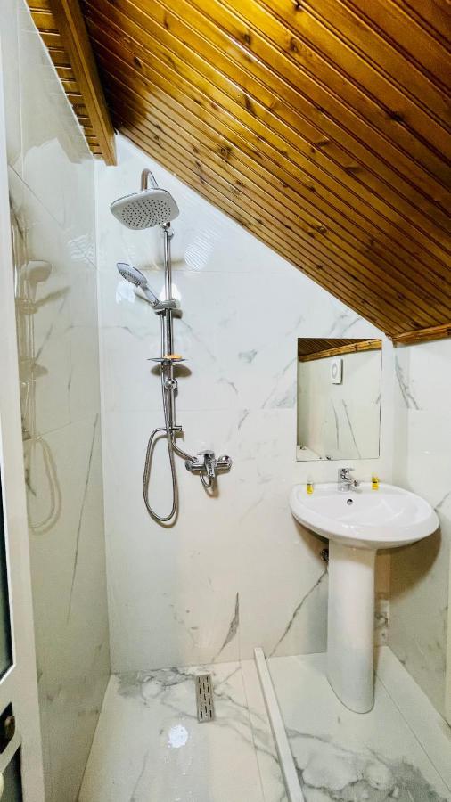 Hotel Drinos Tirana Buitenkant foto