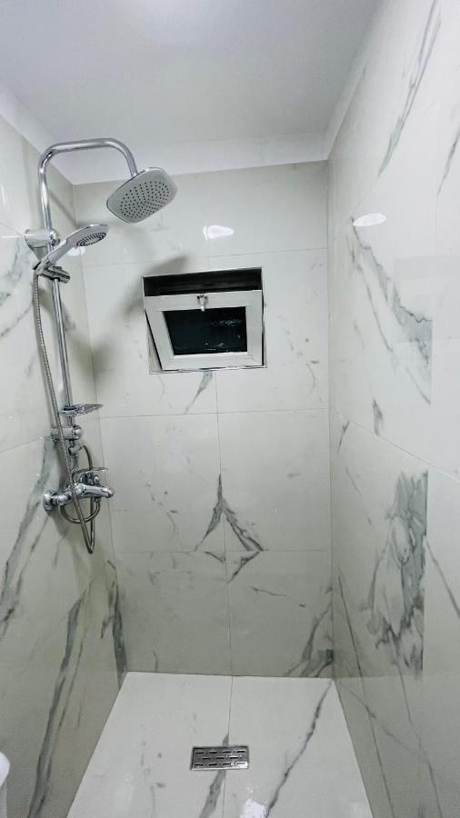 Hotel Drinos Tirana Buitenkant foto