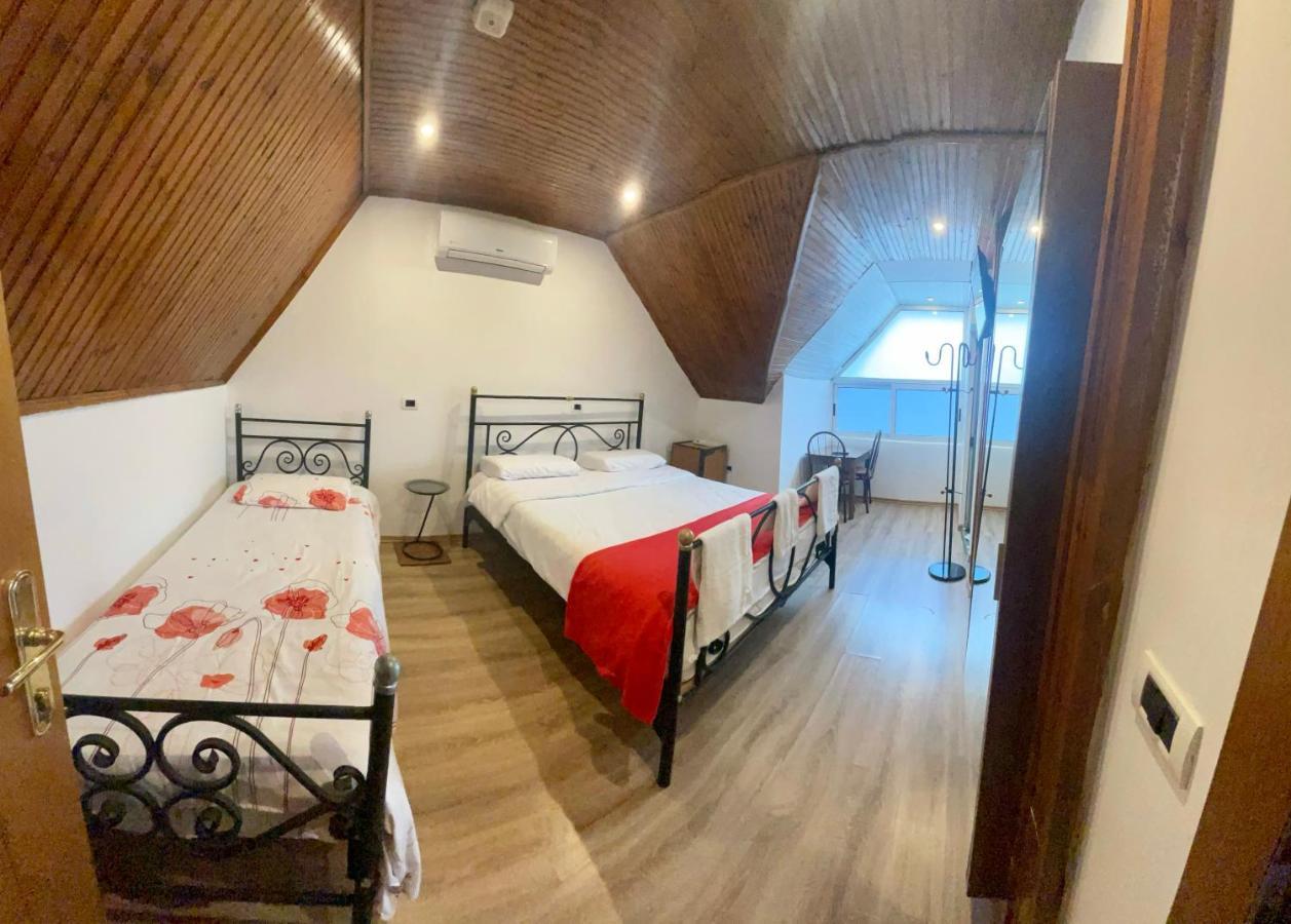 Hotel Drinos Tirana Buitenkant foto