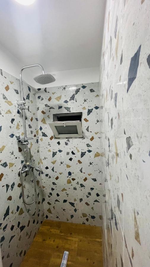 Hotel Drinos Tirana Buitenkant foto