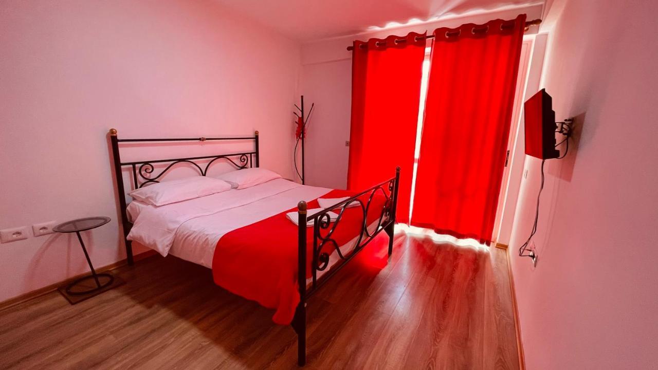 Hotel Drinos Tirana Buitenkant foto