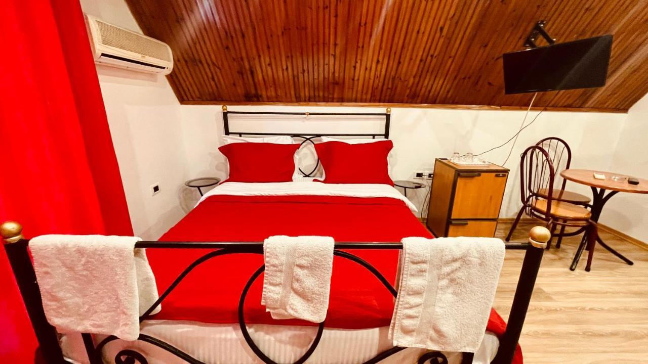 Hotel Drinos Tirana Buitenkant foto
