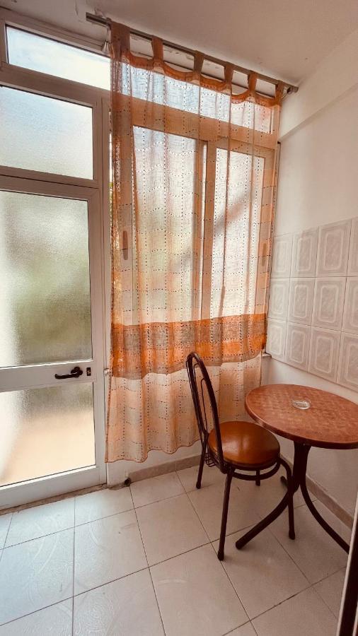 Hotel Drinos Tirana Buitenkant foto