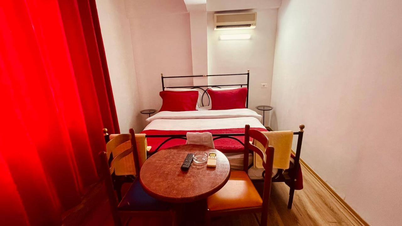 Hotel Drinos Tirana Buitenkant foto