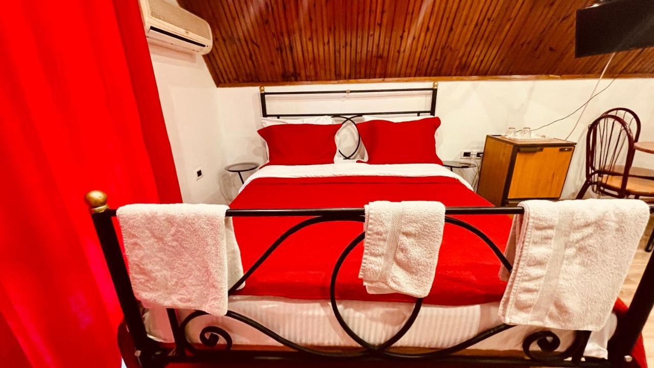 Hotel Drinos Tirana Buitenkant foto
