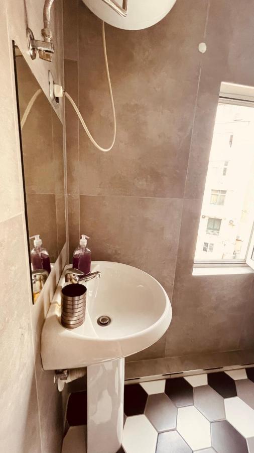 Hotel Drinos Tirana Buitenkant foto