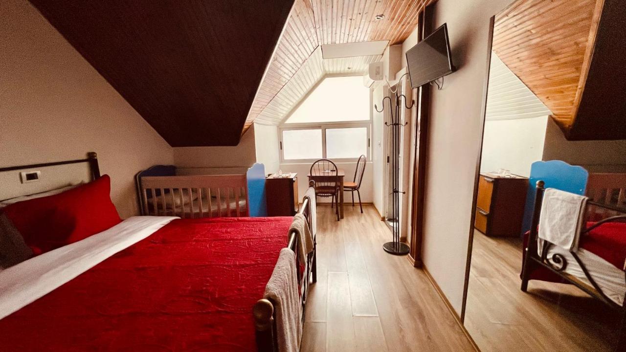Hotel Drinos Tirana Buitenkant foto
