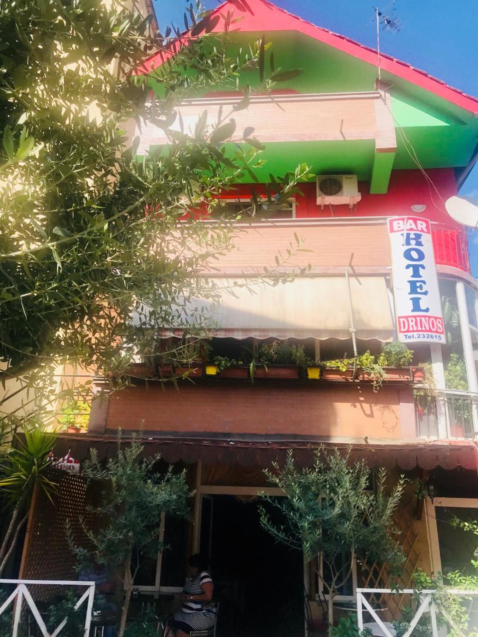 Hotel Drinos Tirana Buitenkant foto